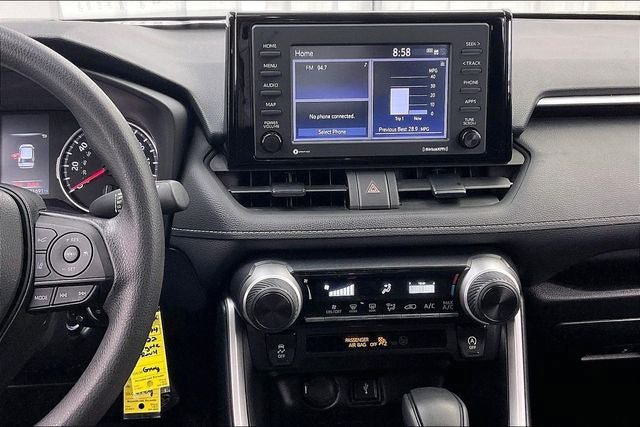 Used 2022 Toyota RAV4 LE AWD/4WD image 6