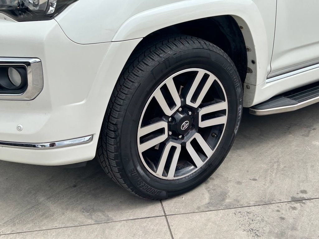 Used 2018 Toyota 4Runner Limited AWD/4WD image 9