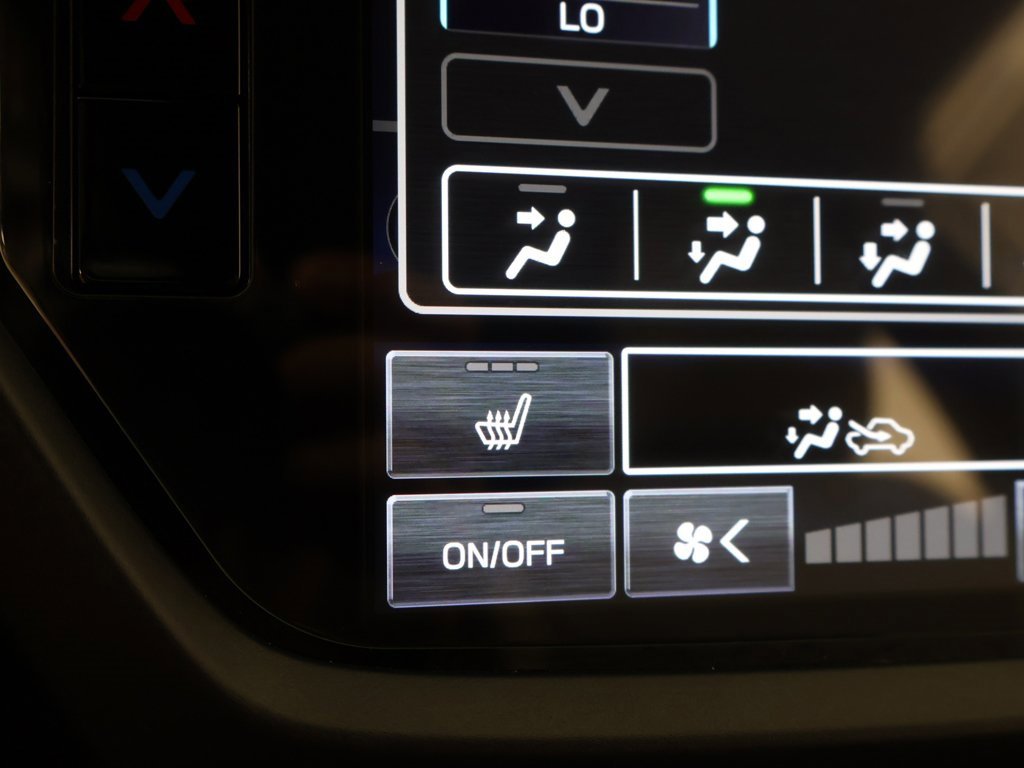 Used 2025 Subaru Forester Premium image 45