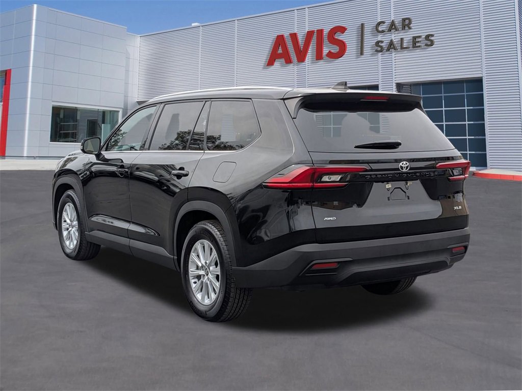 Used 2025 Toyota Grand Highlander AWD image 9