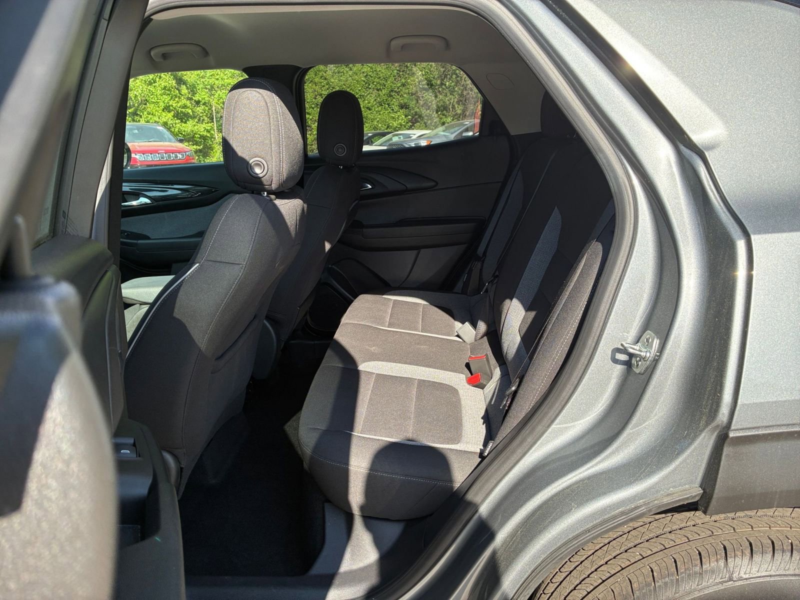 Used 2025 Chevrolet TrailBlazer LT FWD image 23