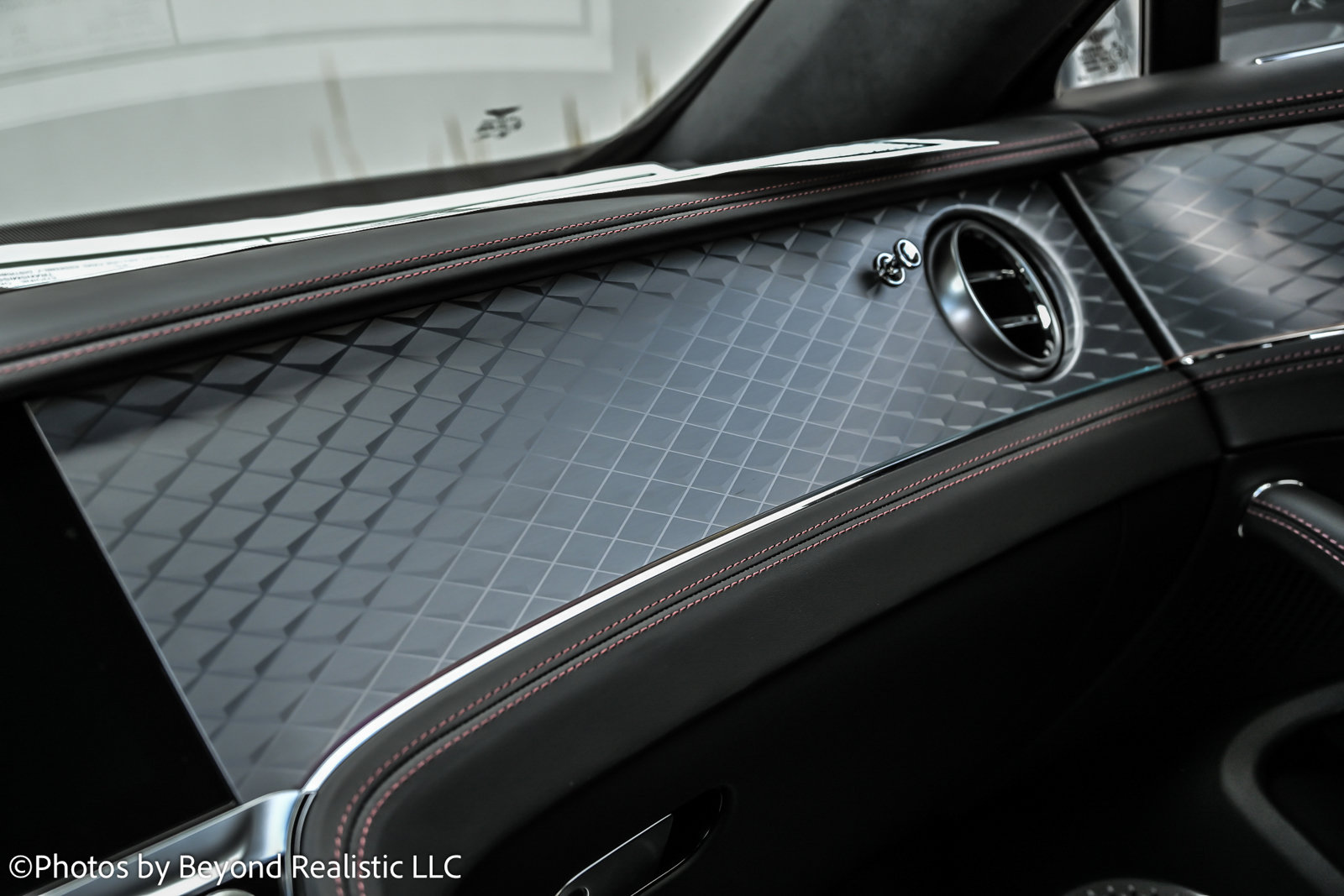 New 2025 Bentley Flying Spur Plug-In Hybrid AWD/4WD image 50