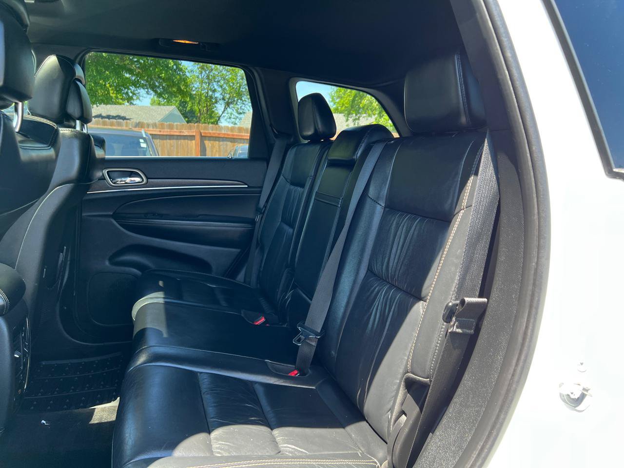 Used 2015 Jeep Grand Cherokee Limited AWD/4WD image 27