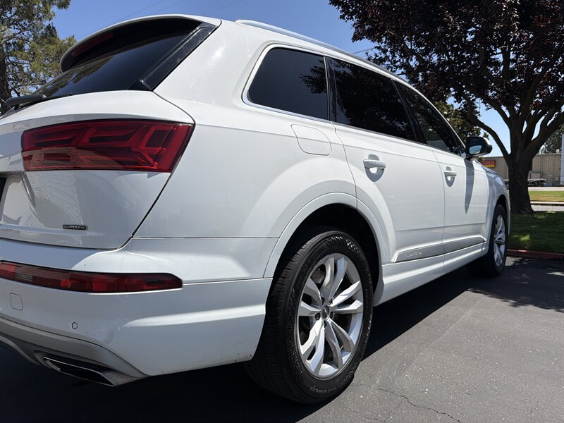 Used 2017 Audi Q7 2.0T Premium AWD/4WD image 12