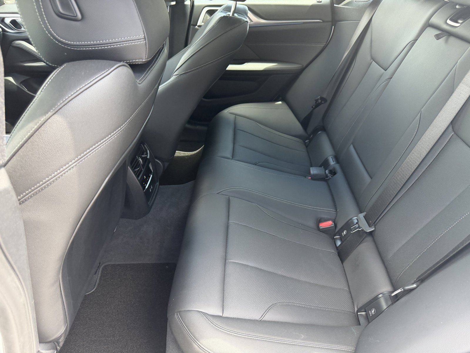 Used 2025 BMW 430i xDrive w/ Premium Package AWD/4WD image 18