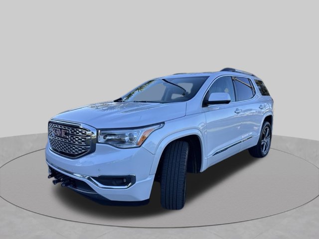 Used 2017 GMC Acadia Denali w/ Technology Package AWD/4WD image 3