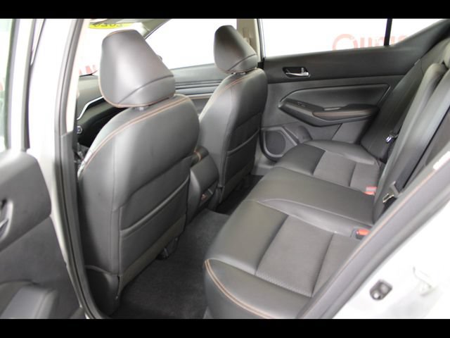 Used 2020 Nissan Altima 2.5 SR FWD image 12