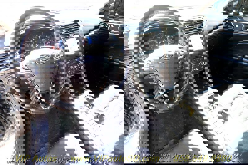 Used 2018 Ford Fusion Energi SE image 15