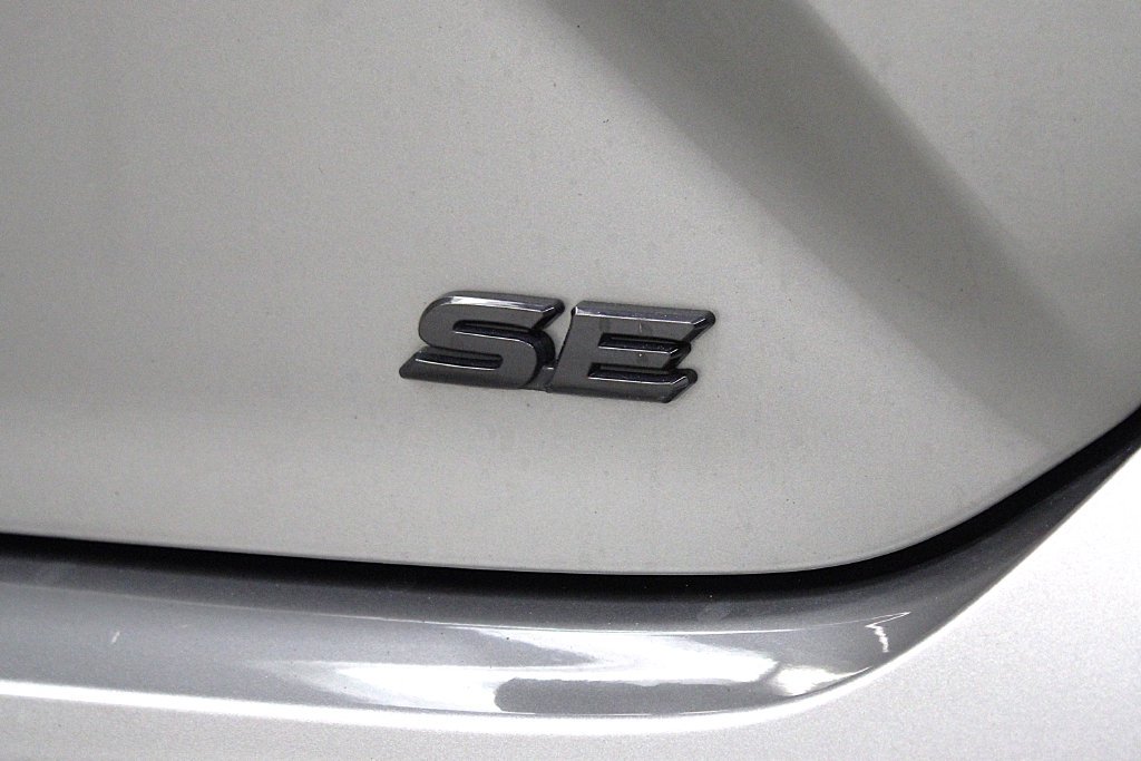 Used 2025 Toyota Camry SE w/ Convenience Package AWD/4WD image 34