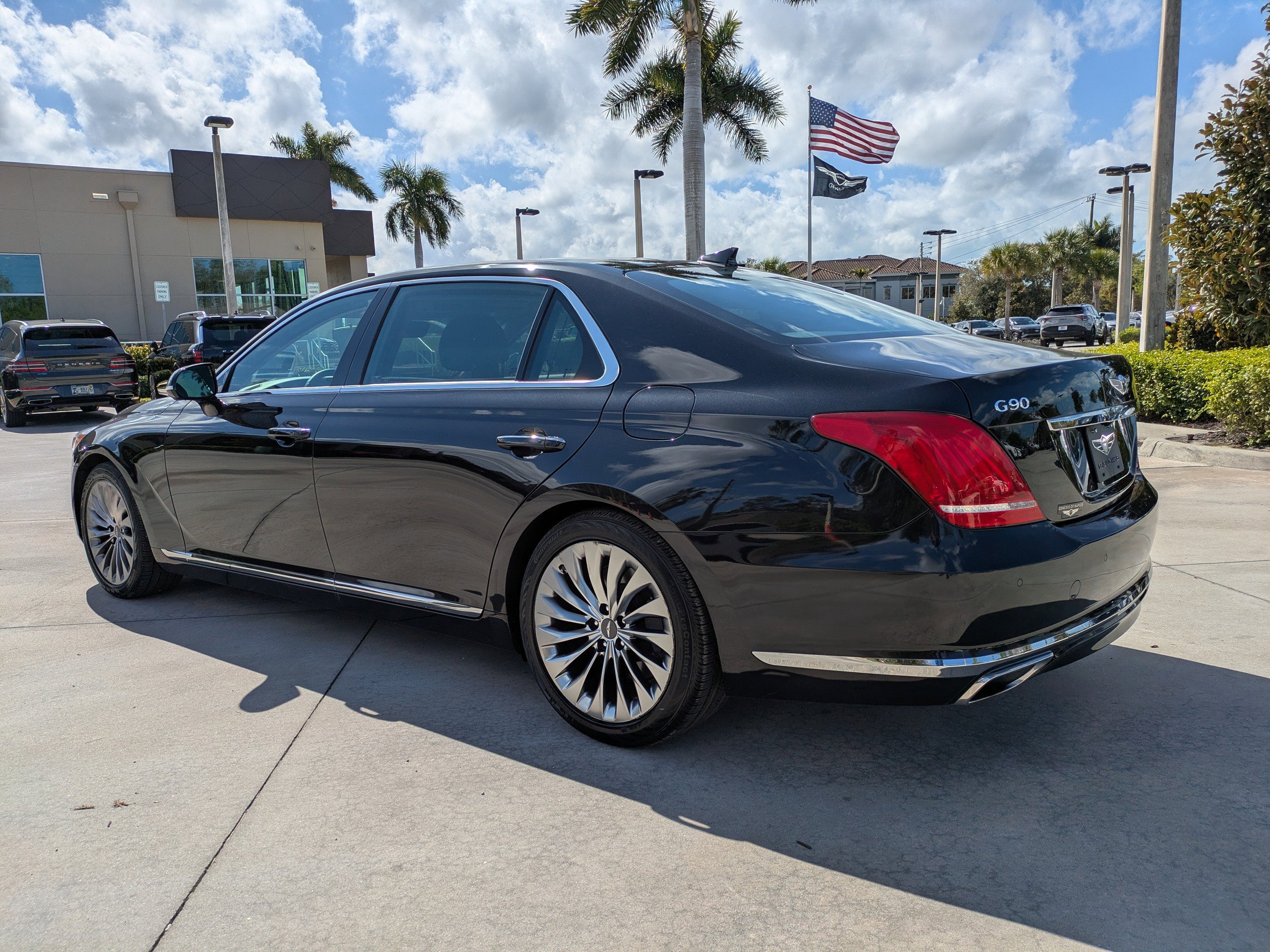 Used 2018 Genesis G90 3.3T Premium image 4