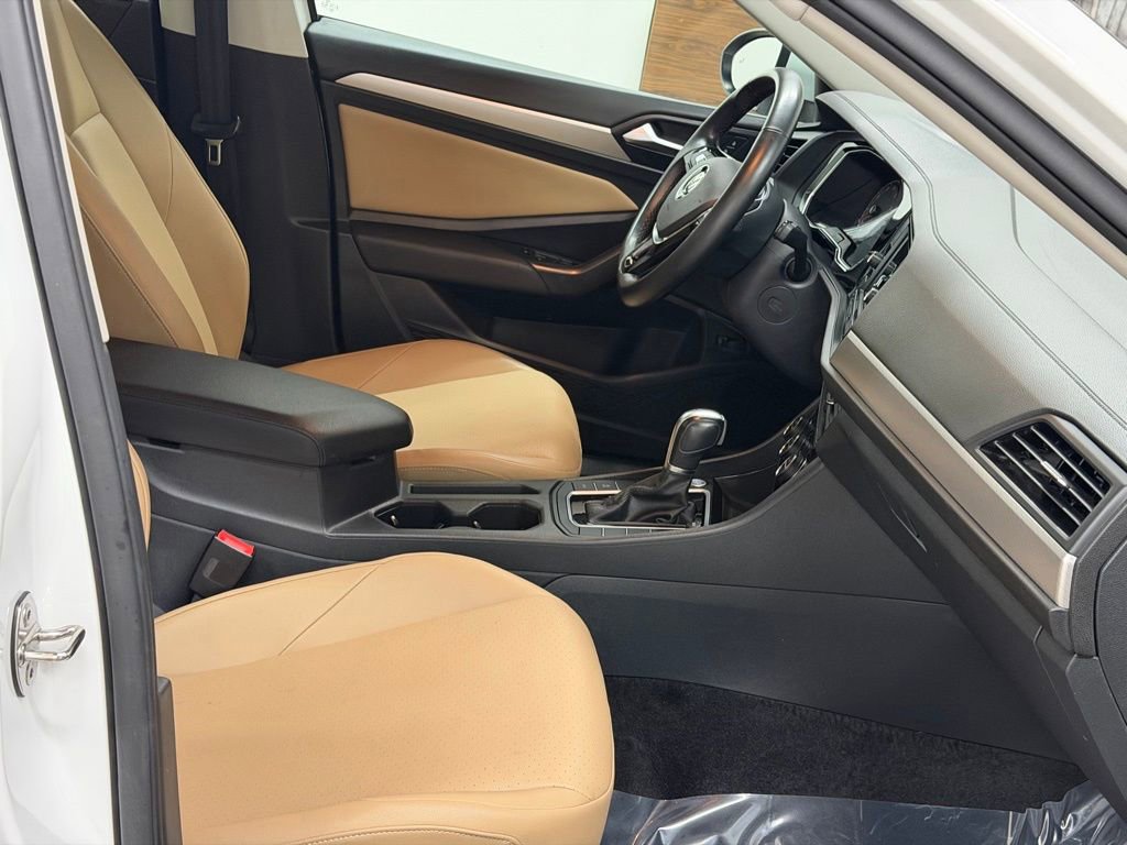 Used 2019 Volkswagen Jetta SE w/ Cold Weather Package image 18