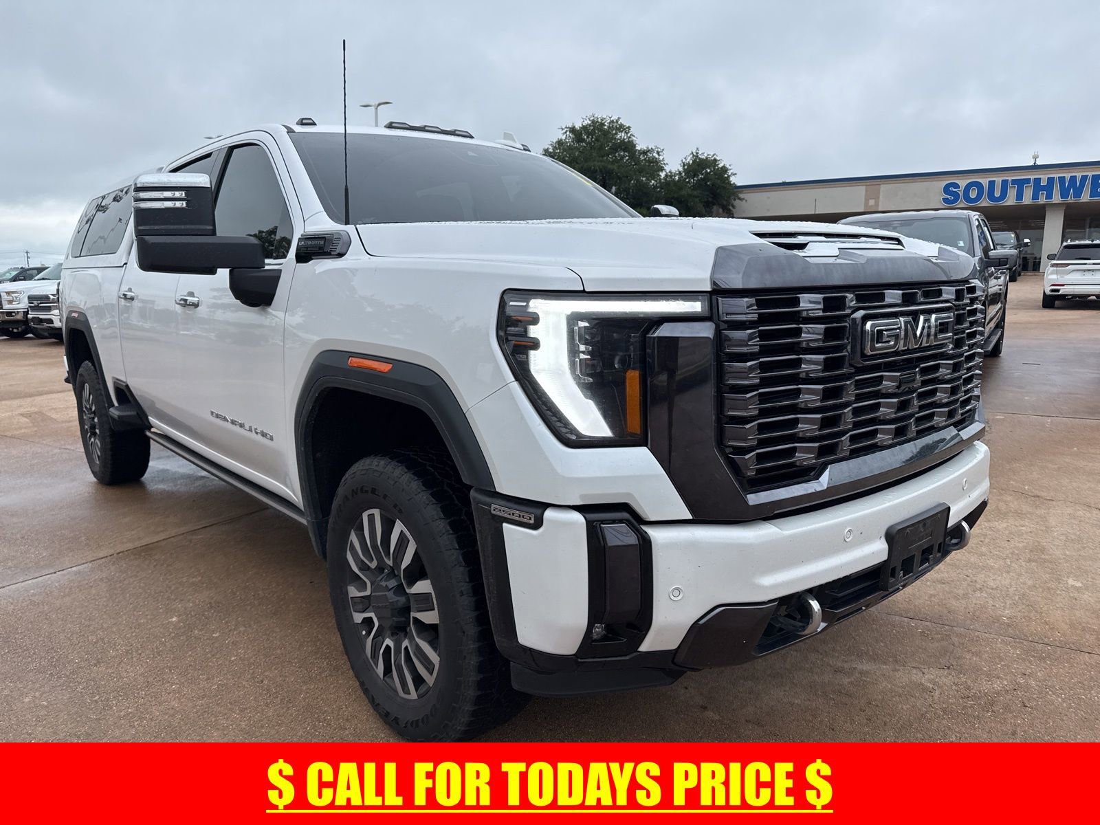 Used 2024 GMC Sierra 2500 Denali Ultimate image 1