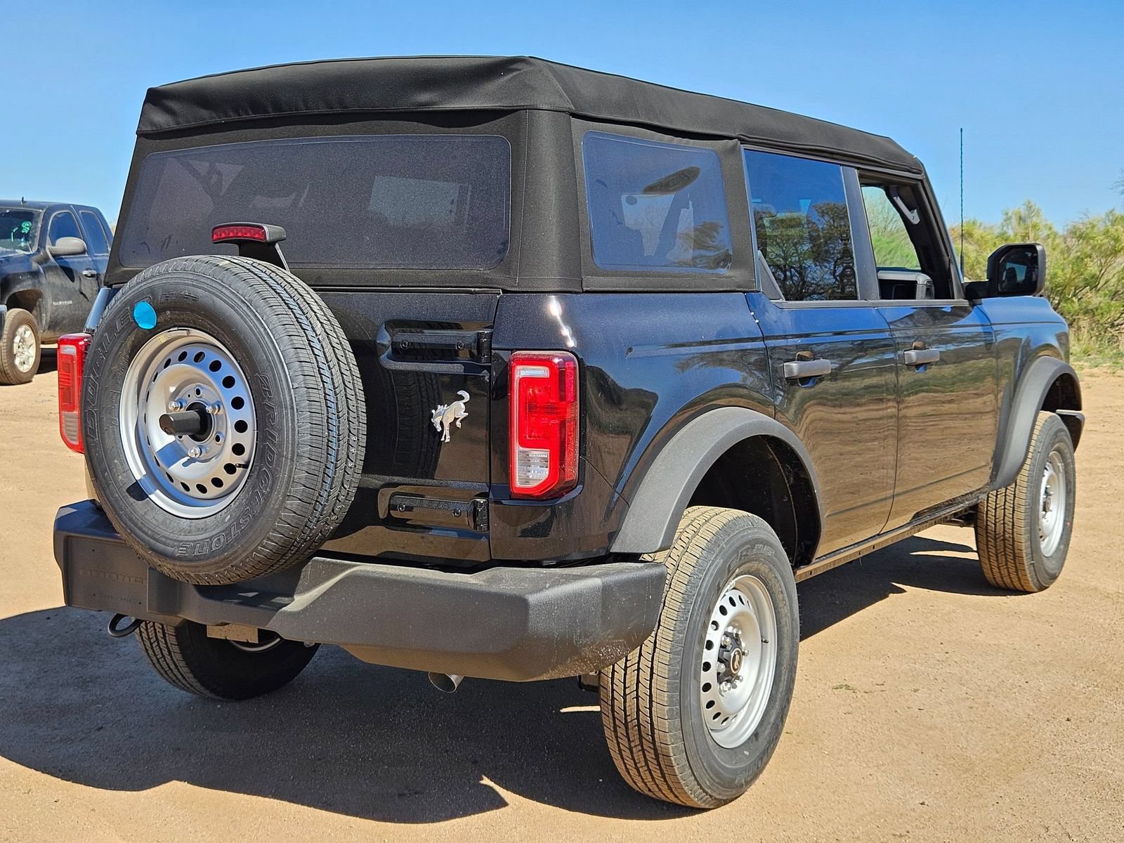 New 2026 Ford Bronco 4-Door AWD/4WD image 5