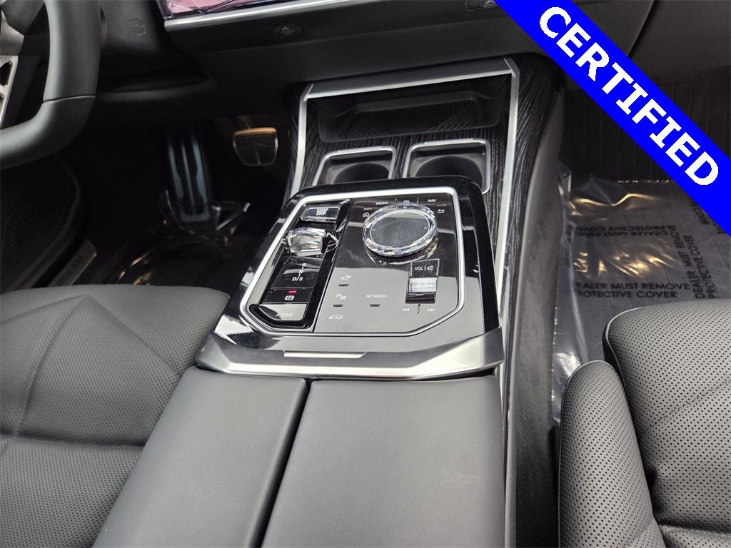Used 2023 BMW 740i image 18