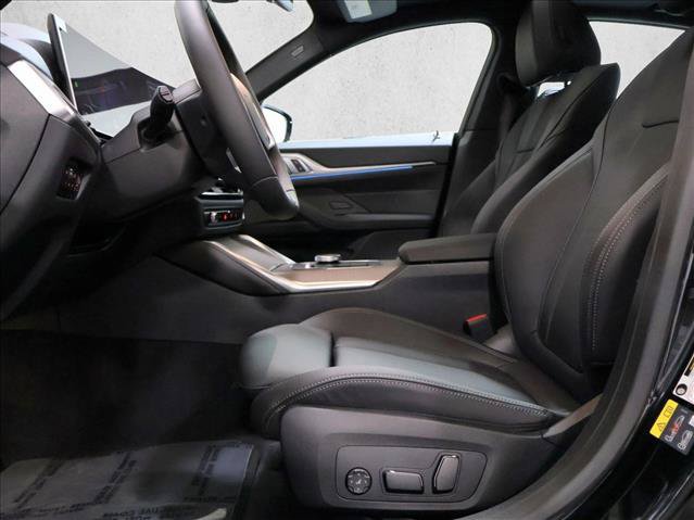 Used 2026 BMW i4 xDrive40i w/ M Sport Package AWD/4WD image 4
