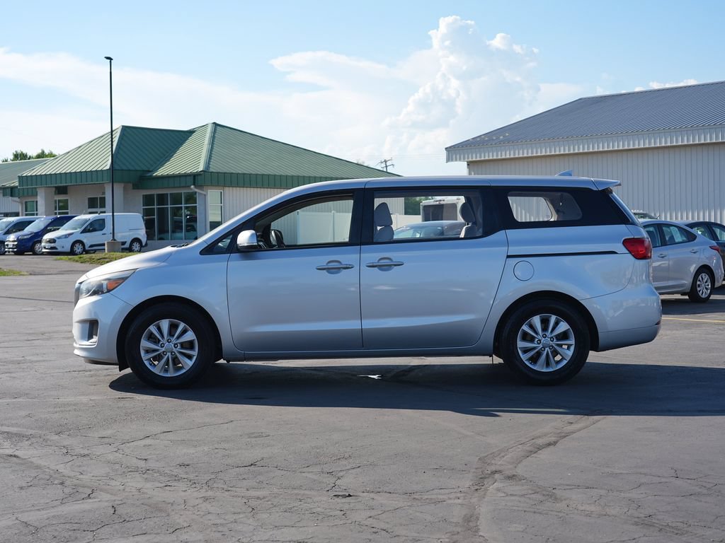 Used 2018 Kia Sedona L FWD image 6