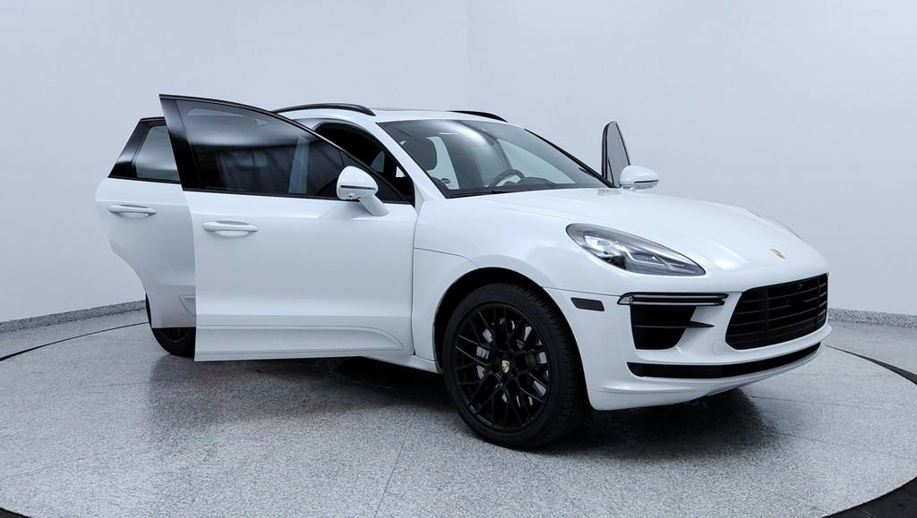 Used 2020 Porsche Macan Turbo image 12