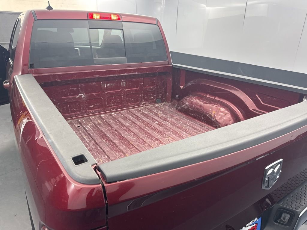 Used 2019 RAM 1500 Classic SLT w/ SLT Plus D￩cor Group AWD/4WD image 15