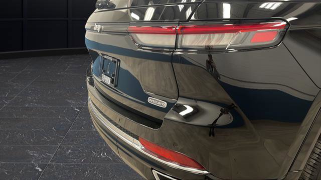 Used 2024 Jeep Grand Cherokee Overland image 39