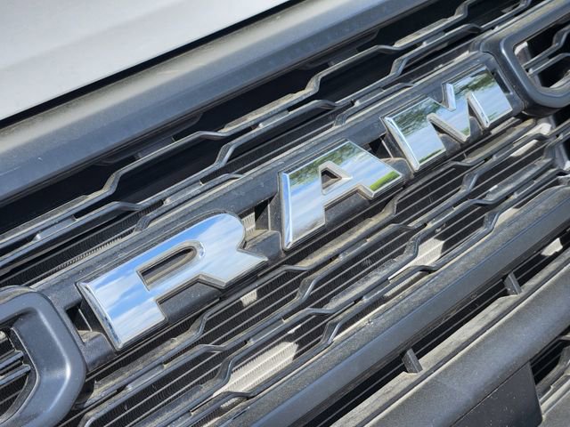 Used 2025 RAM ProMaster 2500 w/ Convenience Group image 12