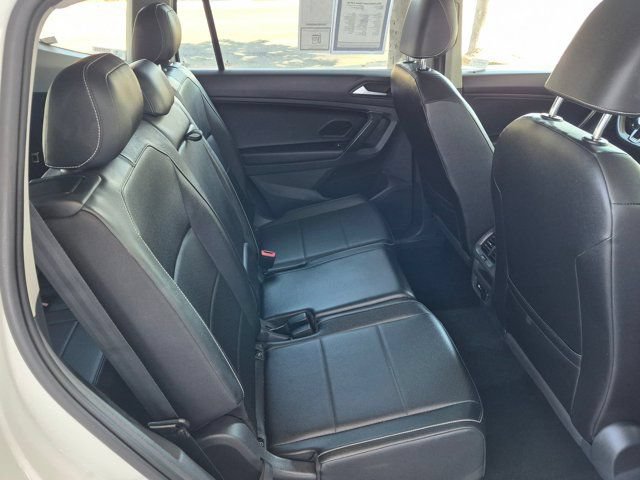 Used 2021 Volkswagen Tiguan SE FWD image 7