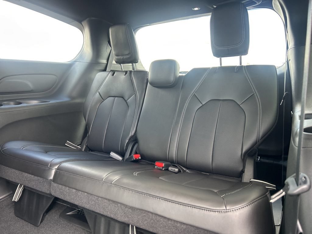New 2026 Chrysler Pacifica Select FWD image 6