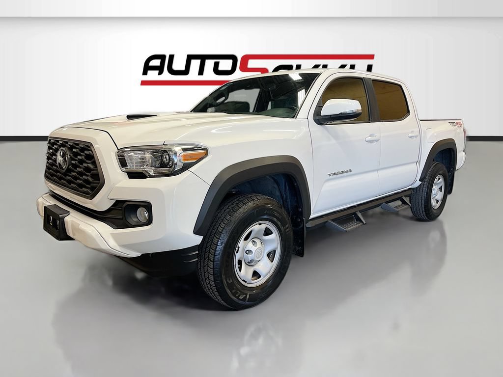Used 2021 Toyota Tacoma TRD Sport w/ Technology Package AWD/4WD image 3