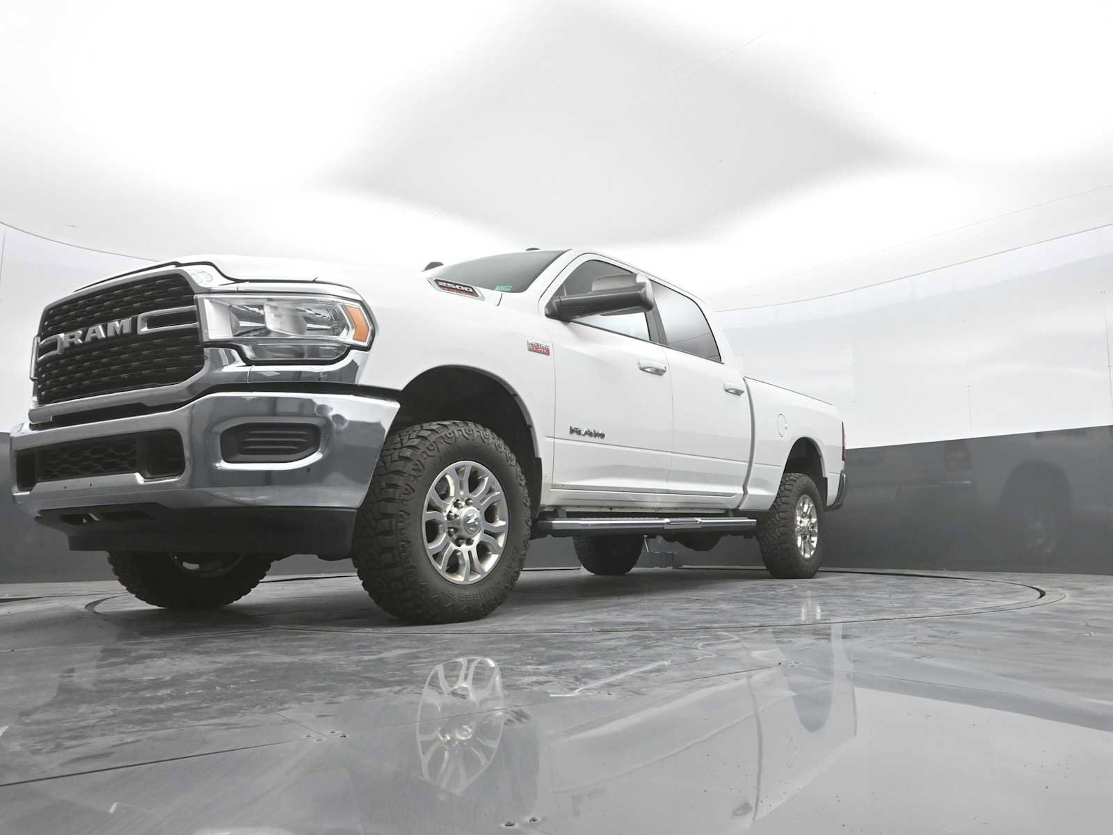 Used 2022 RAM 2500 Big Horn AWD/4WD image 38