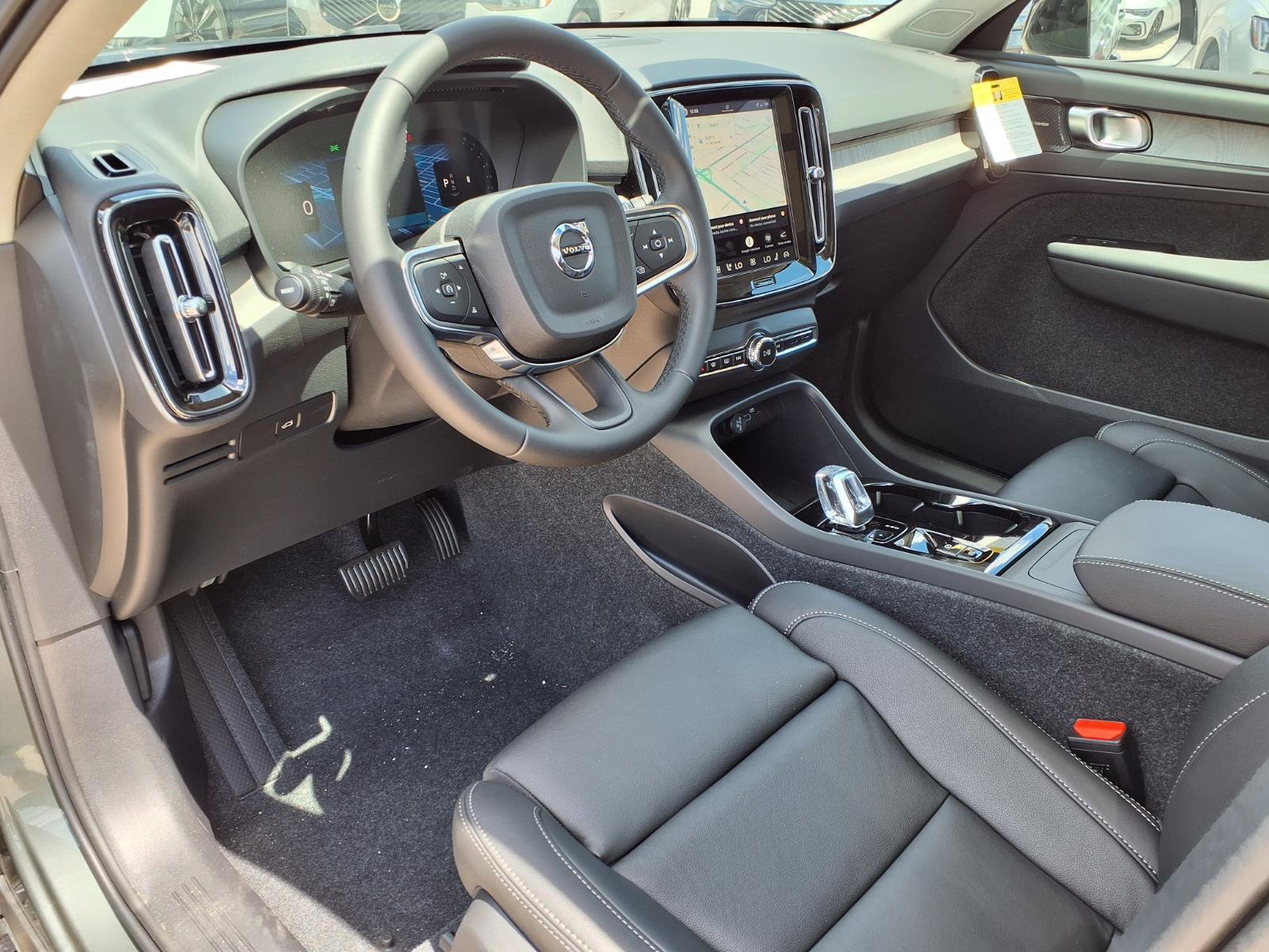 New 2026 Volvo XC40 B5 Plus w/ Climate Package AWD/4WD image 12