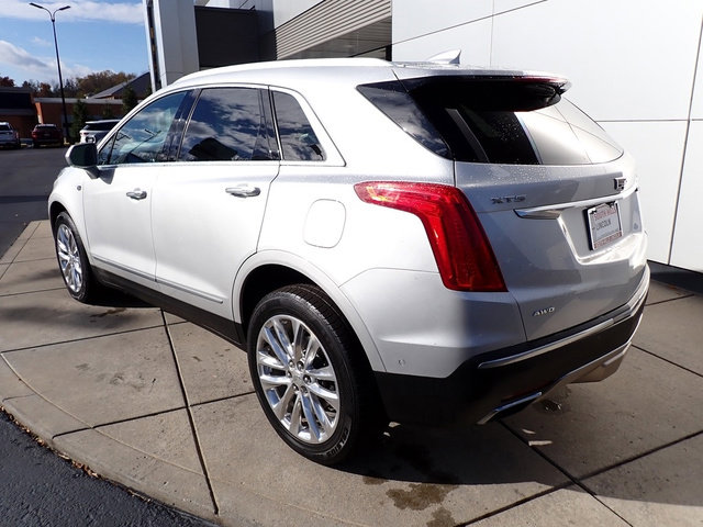 Used 2018 Cadillac XT5 Platinum w/ Driver Assist Package image 3