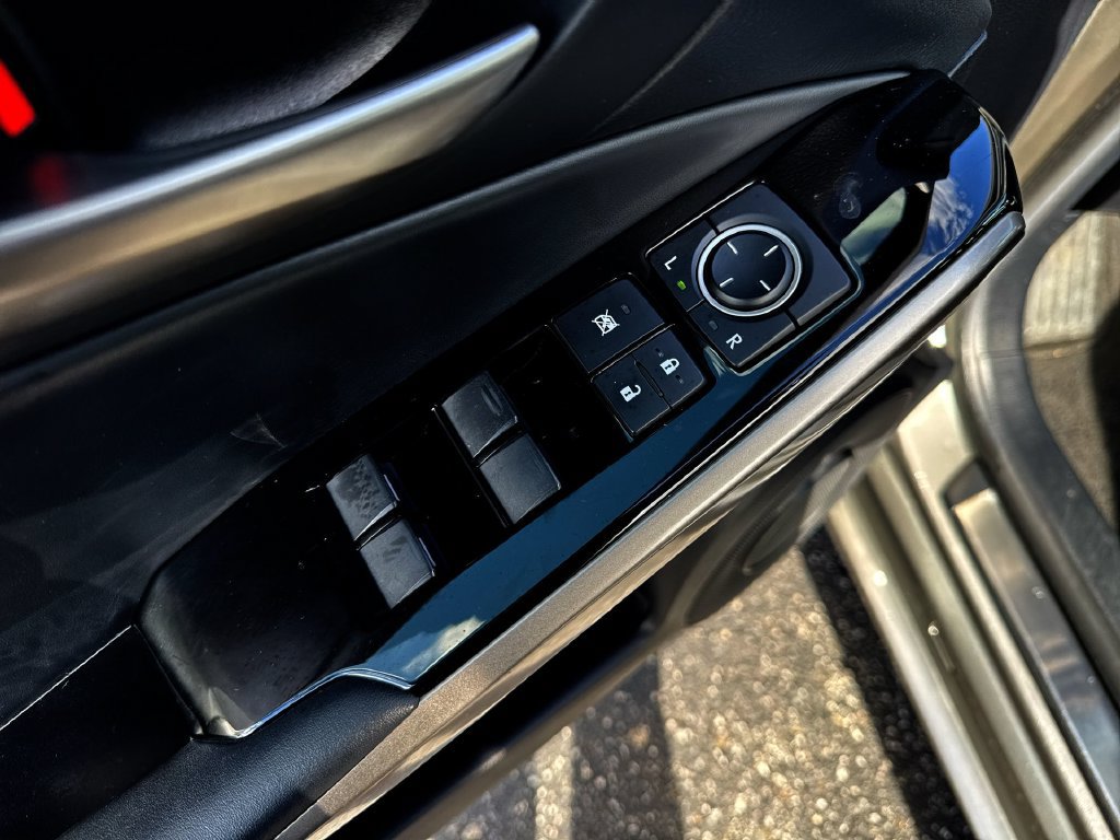 Used 2018 Lexus IS 300 w/ Accessory Package 2 RWD image 13