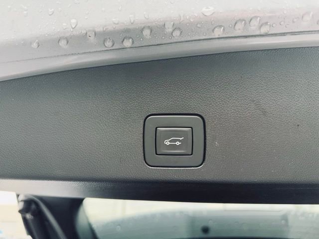 Used 2023 Buick Encore GX Essence w/ Experience Buick Package image 11