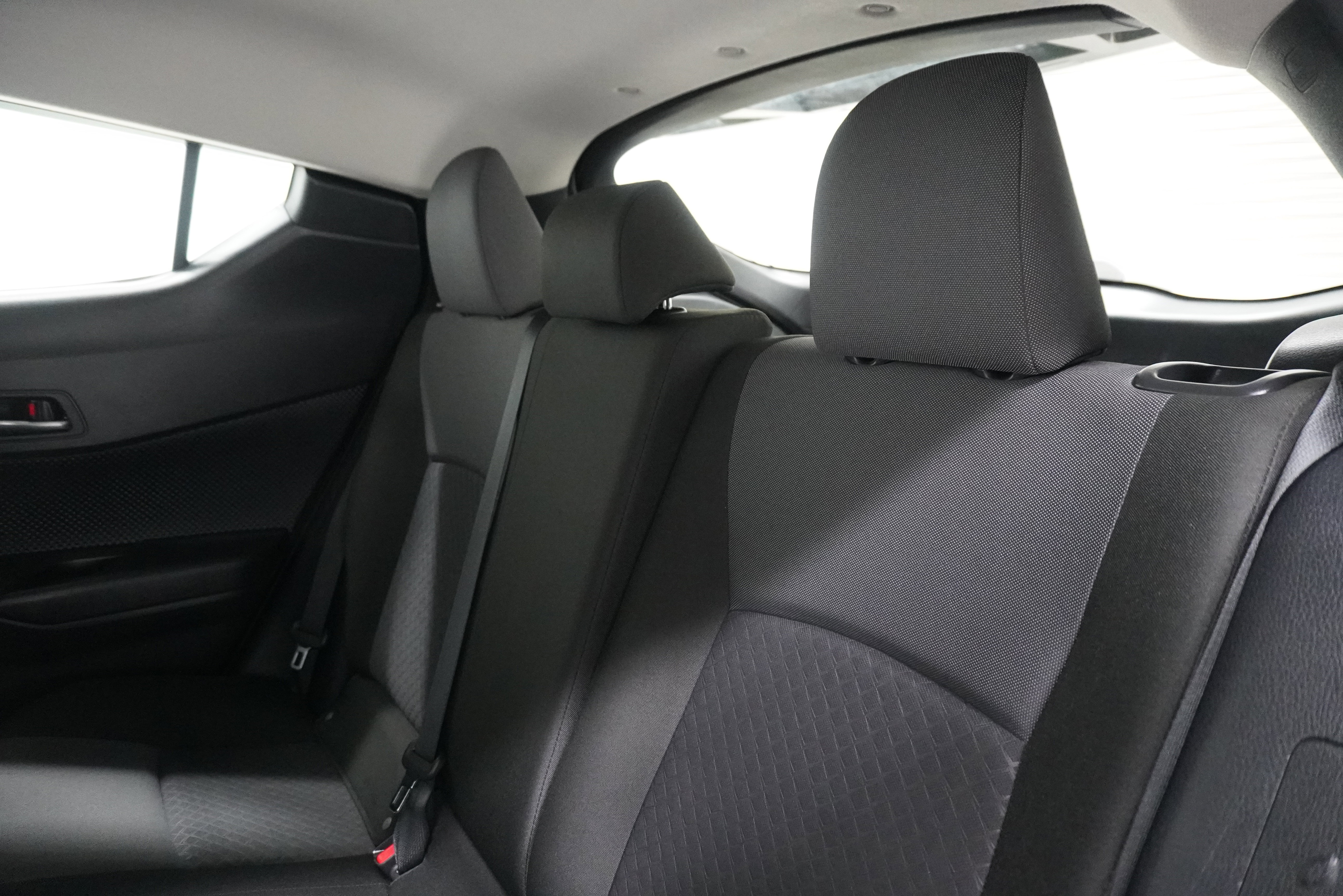 Used 2020 Toyota C-HR LE FWD image 13