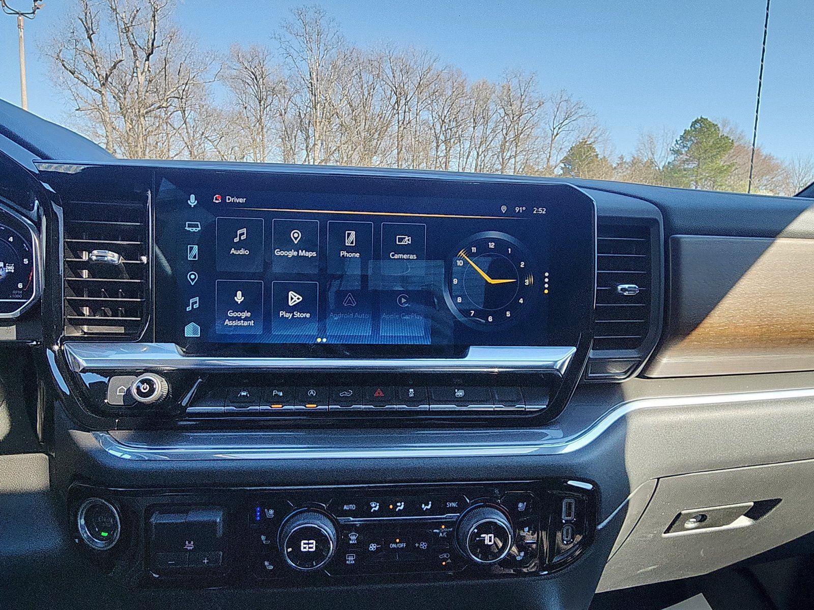 Used 2025 Chevrolet Silverado 1500 High Country w/ Technology Package AWD/4WD image 17