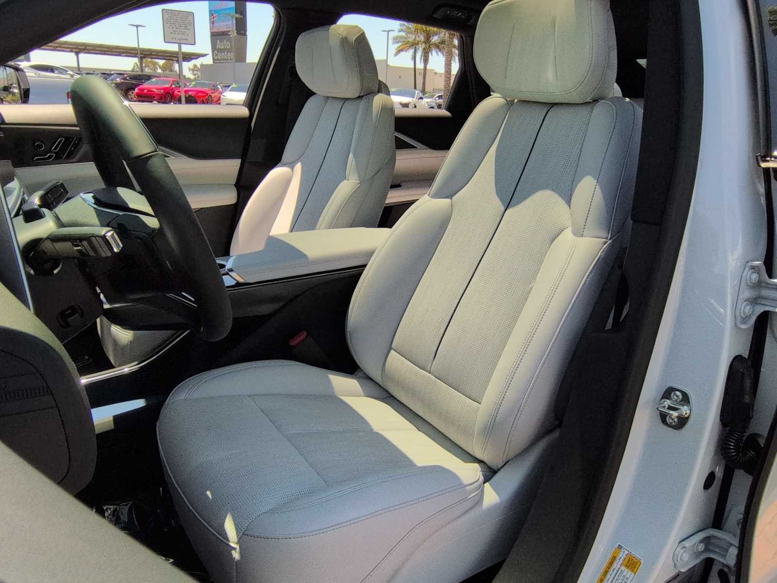 New 2026 Cadillac Lyriq Sport AWD/4WD image 24