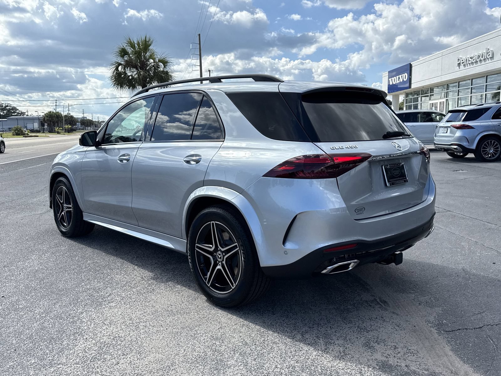 Certified 2026 Mercedes-Benz GLE 450 4MATIC image 3