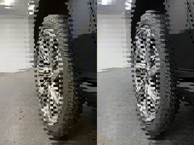 New 2026 Cadillac Escalade ESV Sport w/ Touring Package AWD/4WD image 11