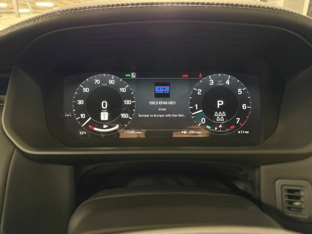 Used 2024 Land Rover Discovery S AWD/4WD image 10