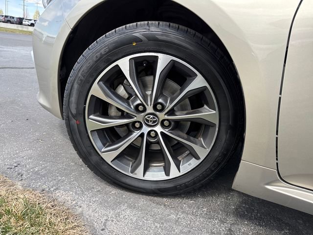 Used 2016 Toyota Avalon XLE Plus FWD image 26
