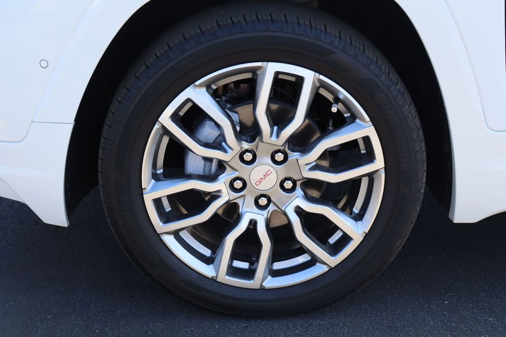 Used 2023 GMC Terrain Denali w/ Denali Premium Package image 32