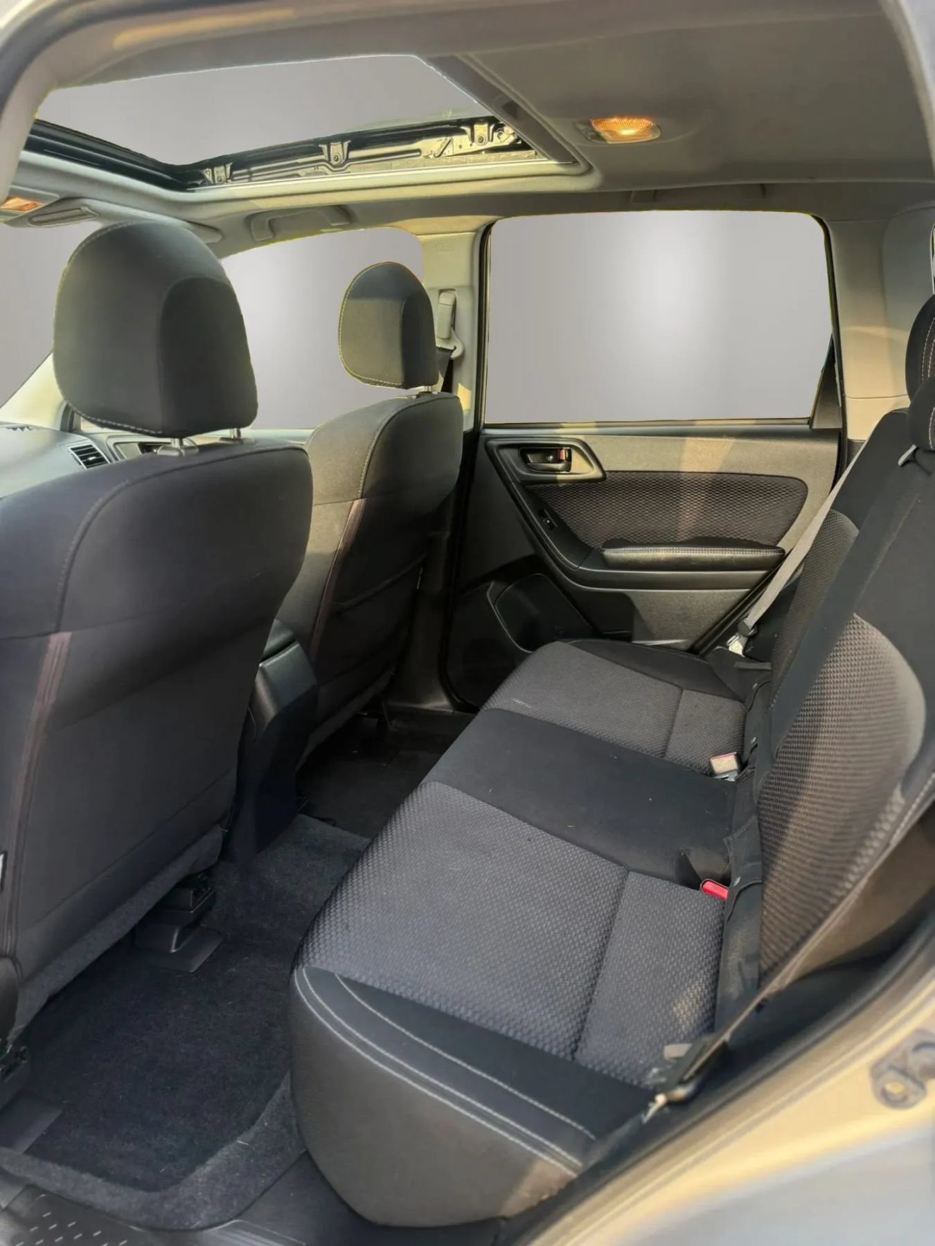 Used 2017 Subaru Forester 2.5i Premium w/ Protection Package #1 AWD/4WD image 28