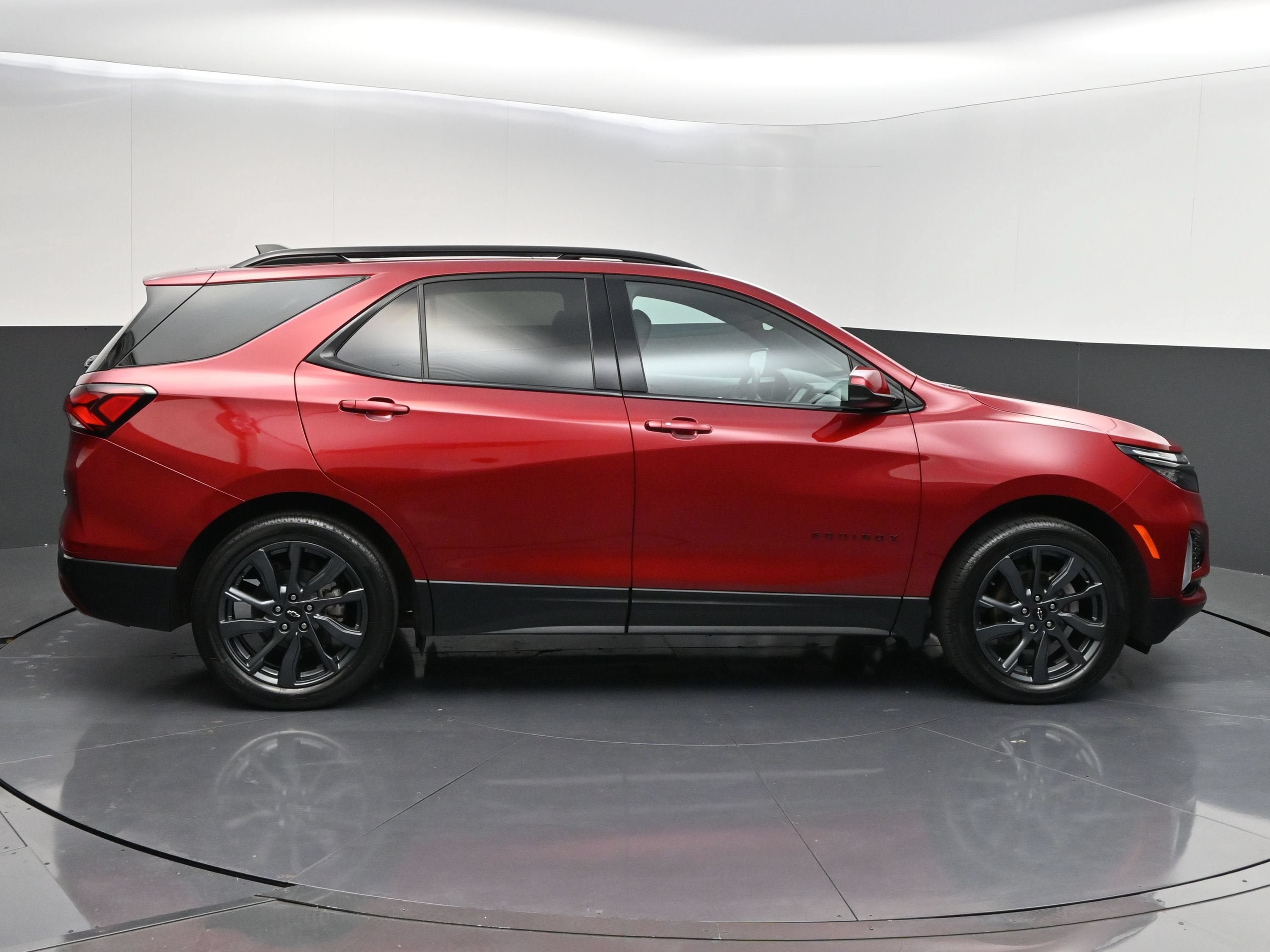 Certified 2023 Chevrolet Equinox RS FWD image 8