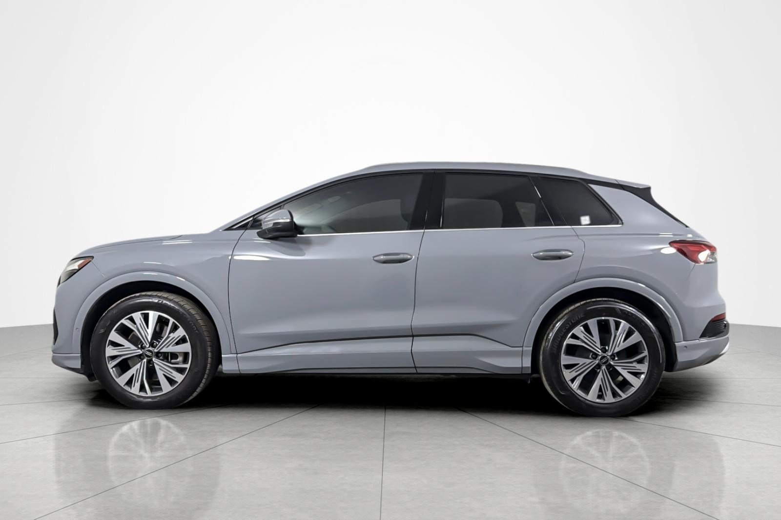 Certified 2023 Audi Q4 e-tron Premium Plus w/ Premium Plus RWD image 2