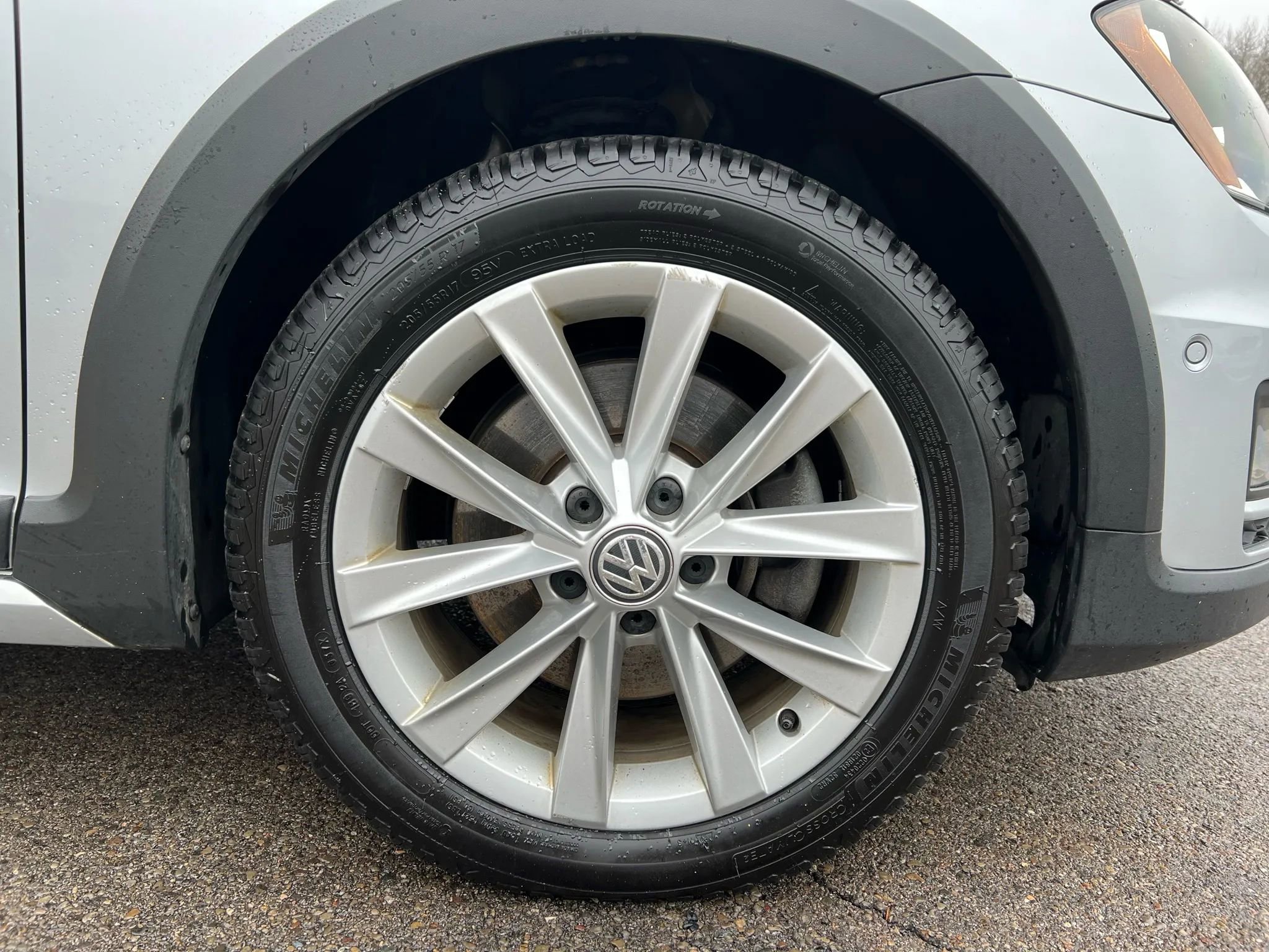 Used 2017 Volkswagen Golf Alltrack SE image 13