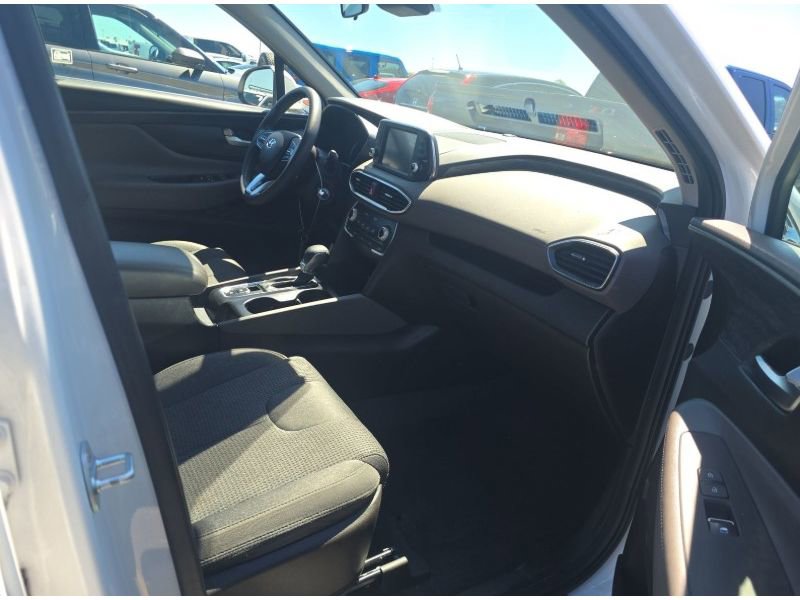 Used 2019 Hyundai Santa Fe SE image 16
