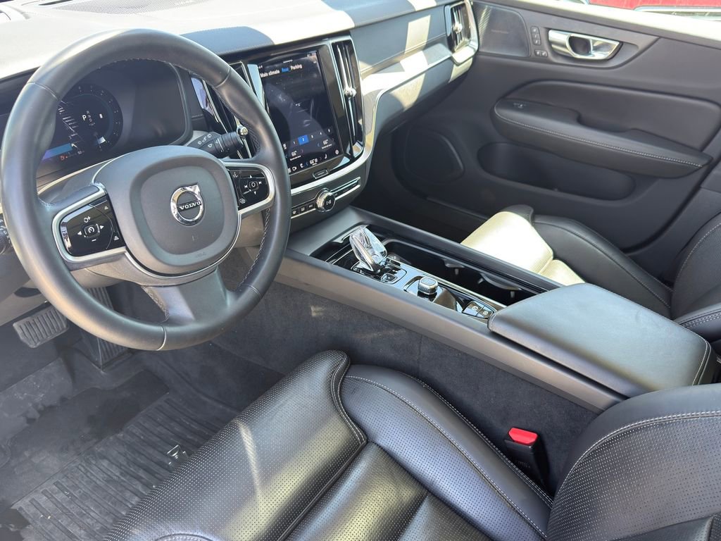 Used 2023 Volvo V60 B5 Cross Country Ultimate w/ Climate Package image 12