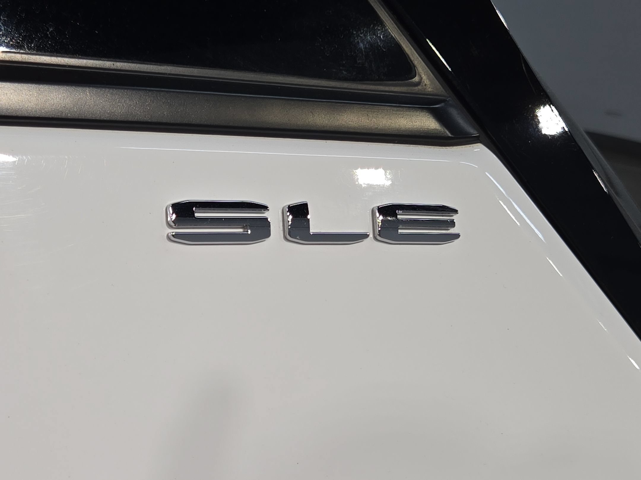 Used 2022 GMC Terrain SLE w/ Driver Convenience Package FWD image 37