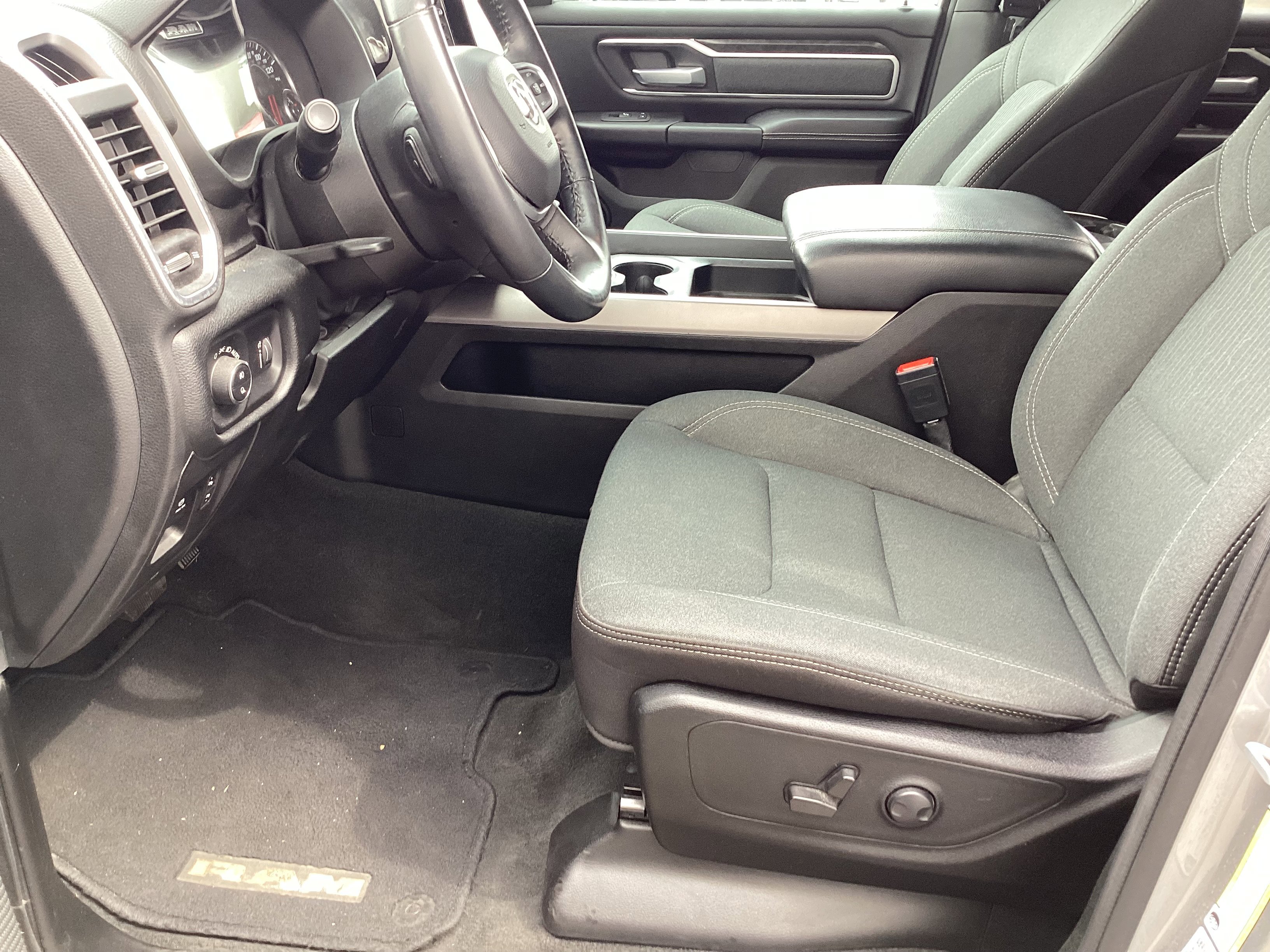 Used 2022 RAM 1500 Big Horn image 25