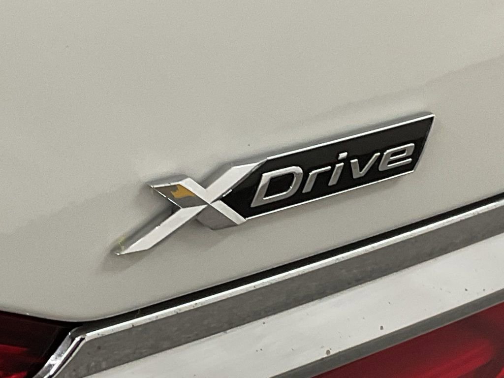 Used 2018 BMW 740i xDrive image 23