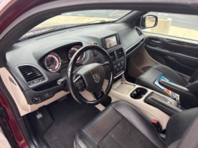 Used 2020 Dodge Grand Caravan SXT FWD image 11